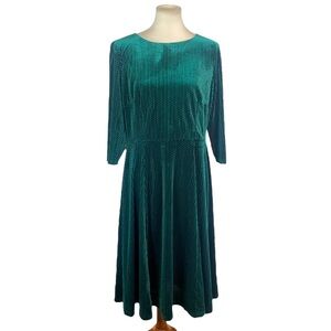 Woman’s Dress Tells green velvet textured dress size XL